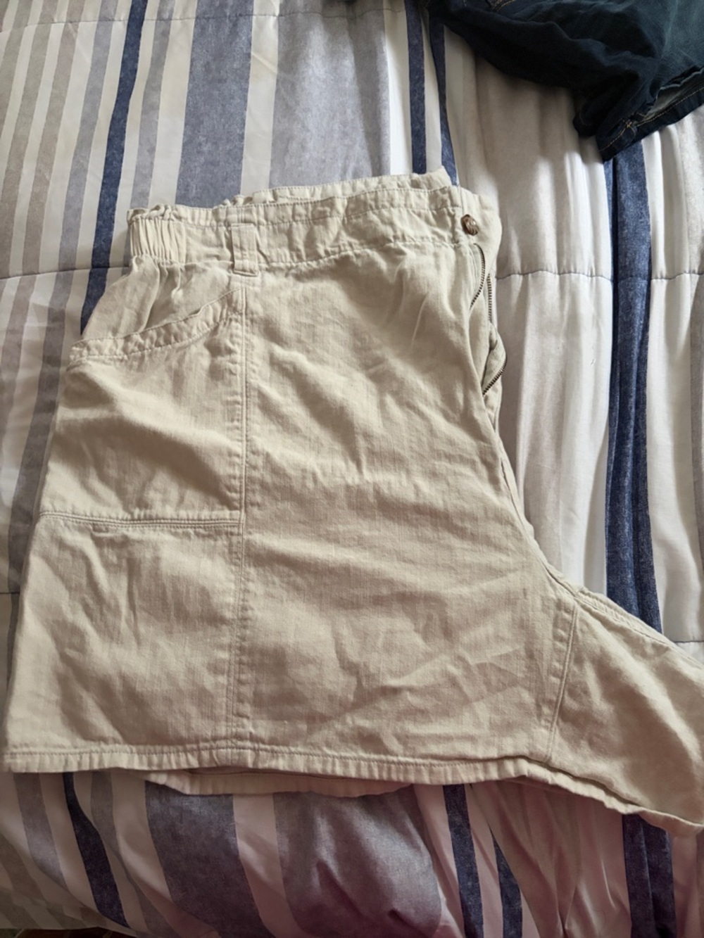 Old Navy plus size Cream Women's Shorts